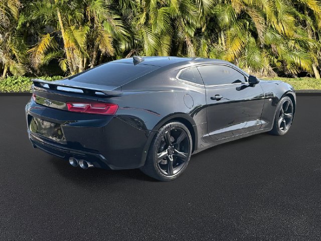 Used 2017 Chevrolet Camaro SS RWD image 4