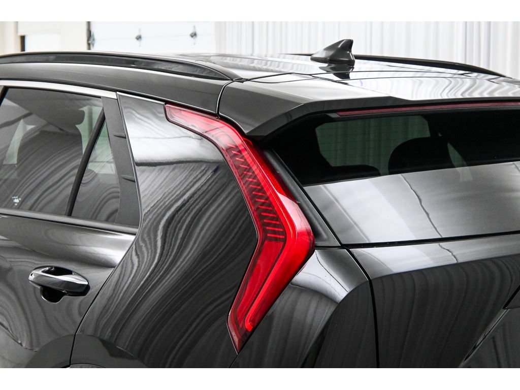 Certified 2025 Kia Niro Wave w/ Wave Preserve Package FWD image 12