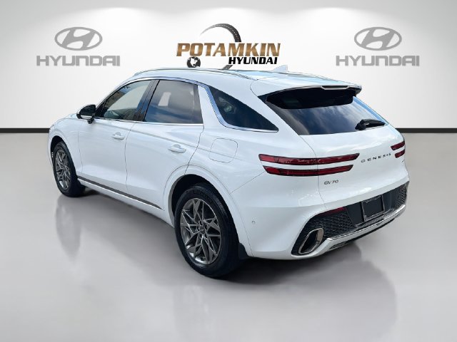 Used 2023 Genesis GV70 2.5T w/ Advanced Package AWD/4WD image 7