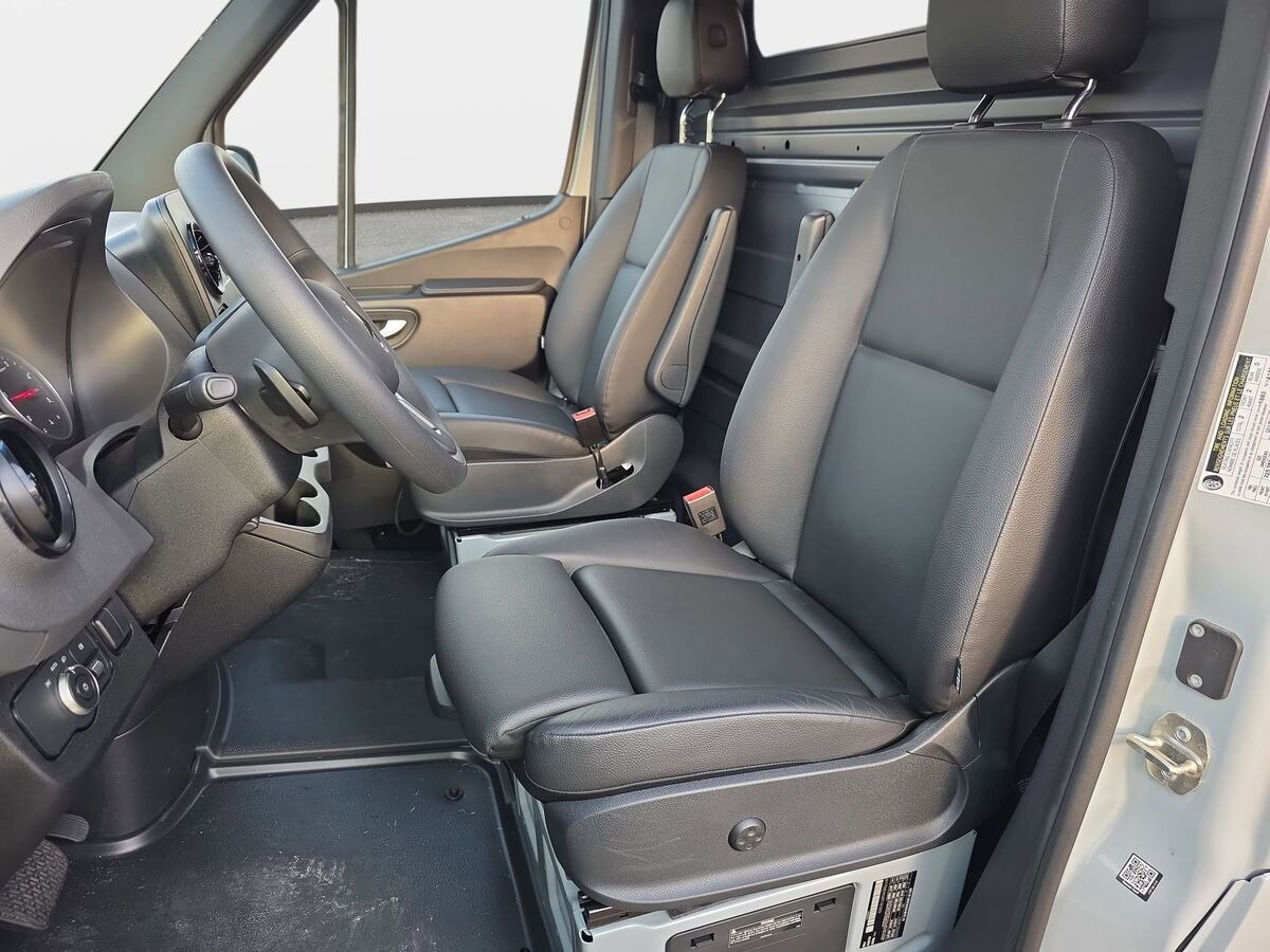 New 2024 Mercedes-Benz Sprinter 3500 image 8