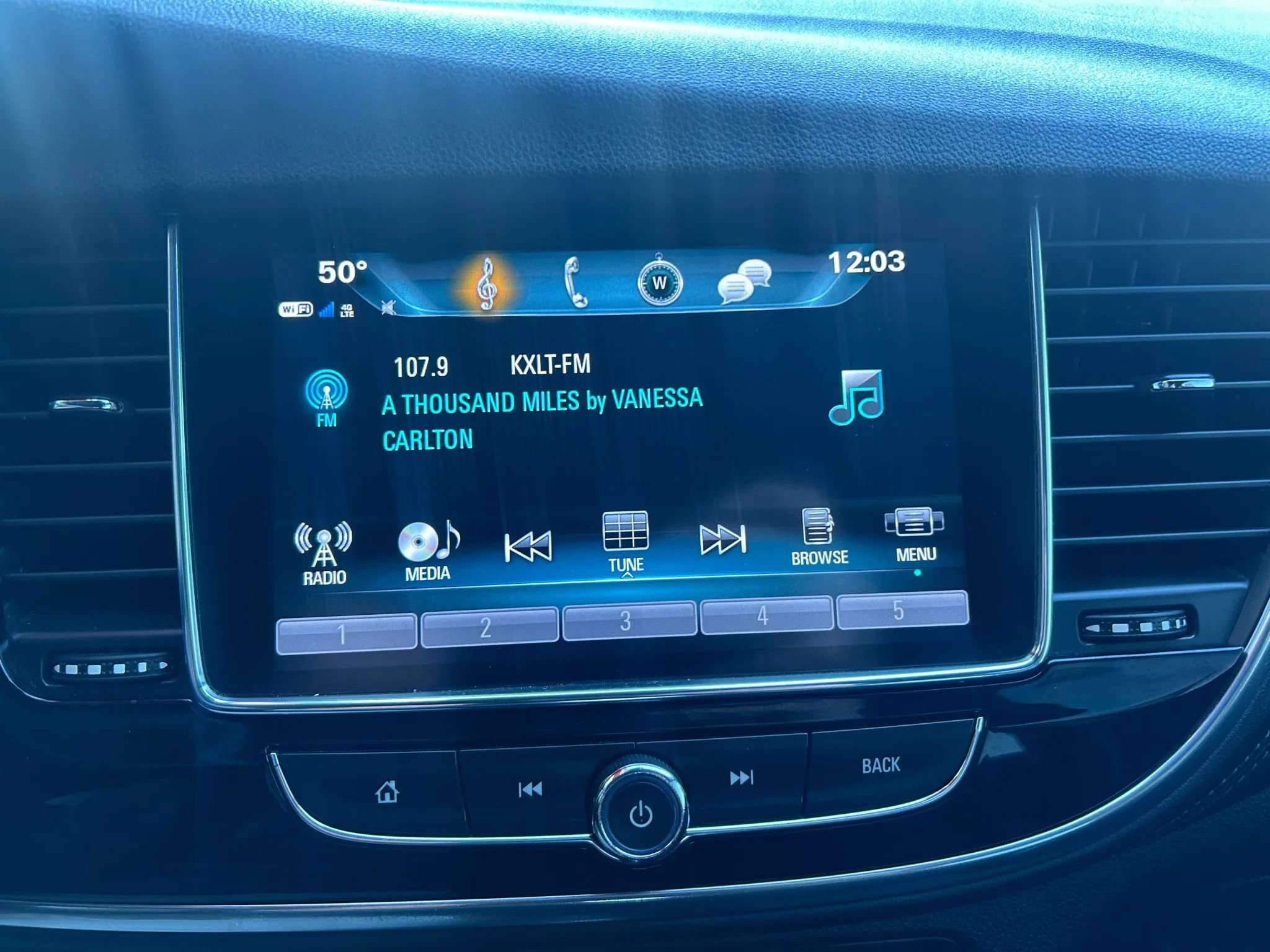 Used 2018 Buick Encore Preferred image 8