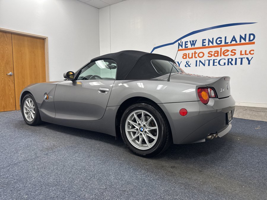 Used 2003 BMW Z4 2.5i RWD image 2