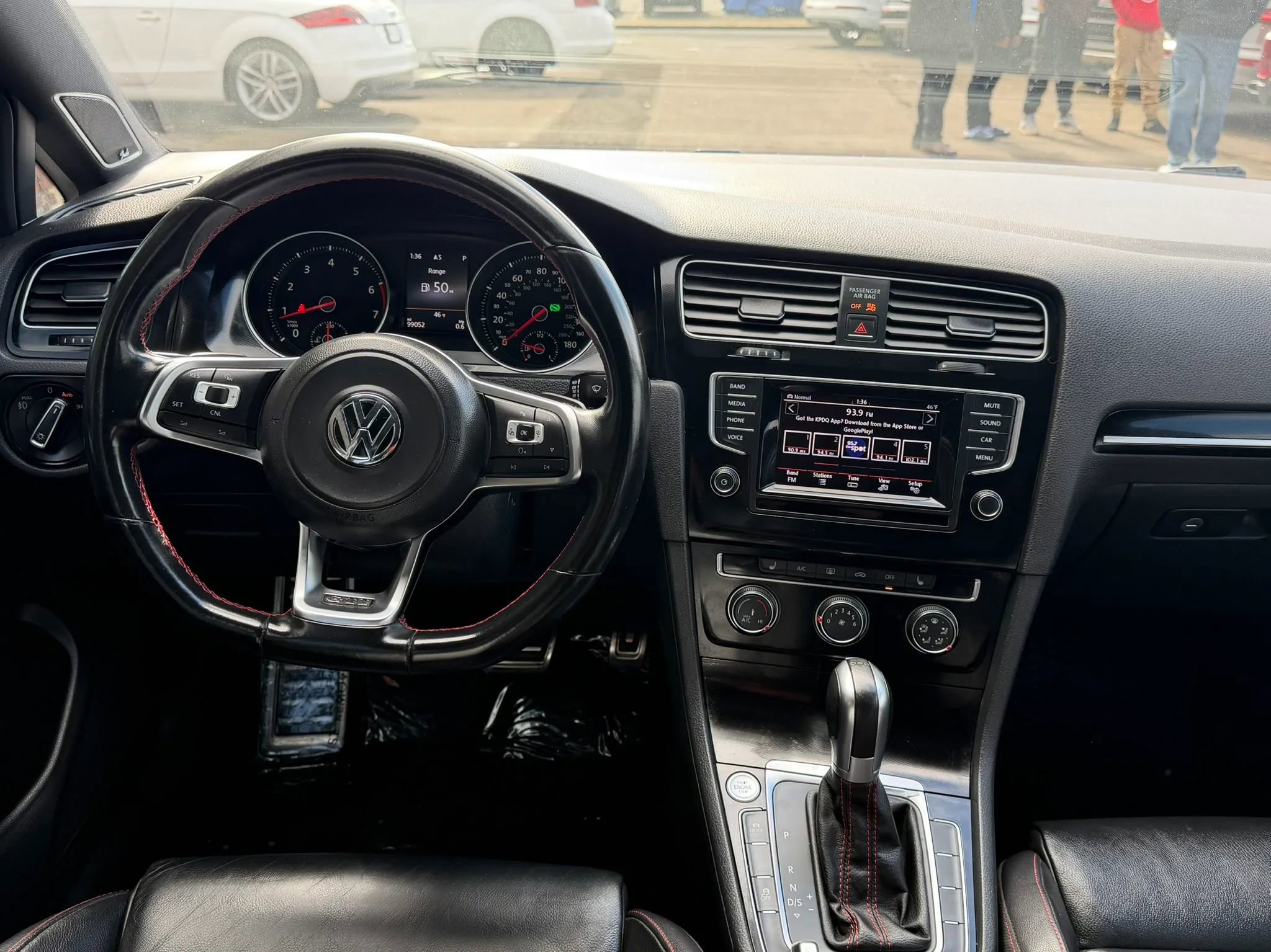 Used 2015 Volkswagen GTI SE w/ Lighting Package (SEL) FWD image 15