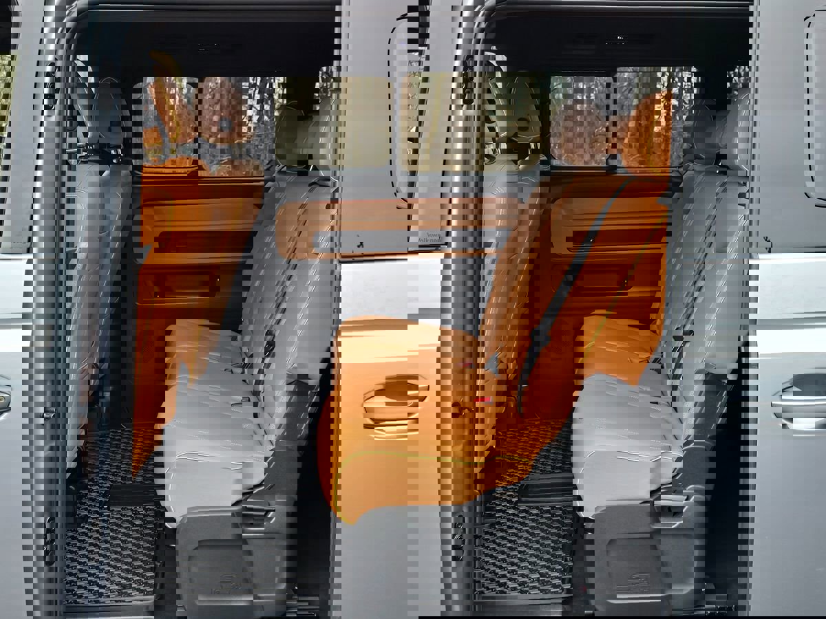 Used 2025 Volkswagen ID. Buzz Pro S image 16