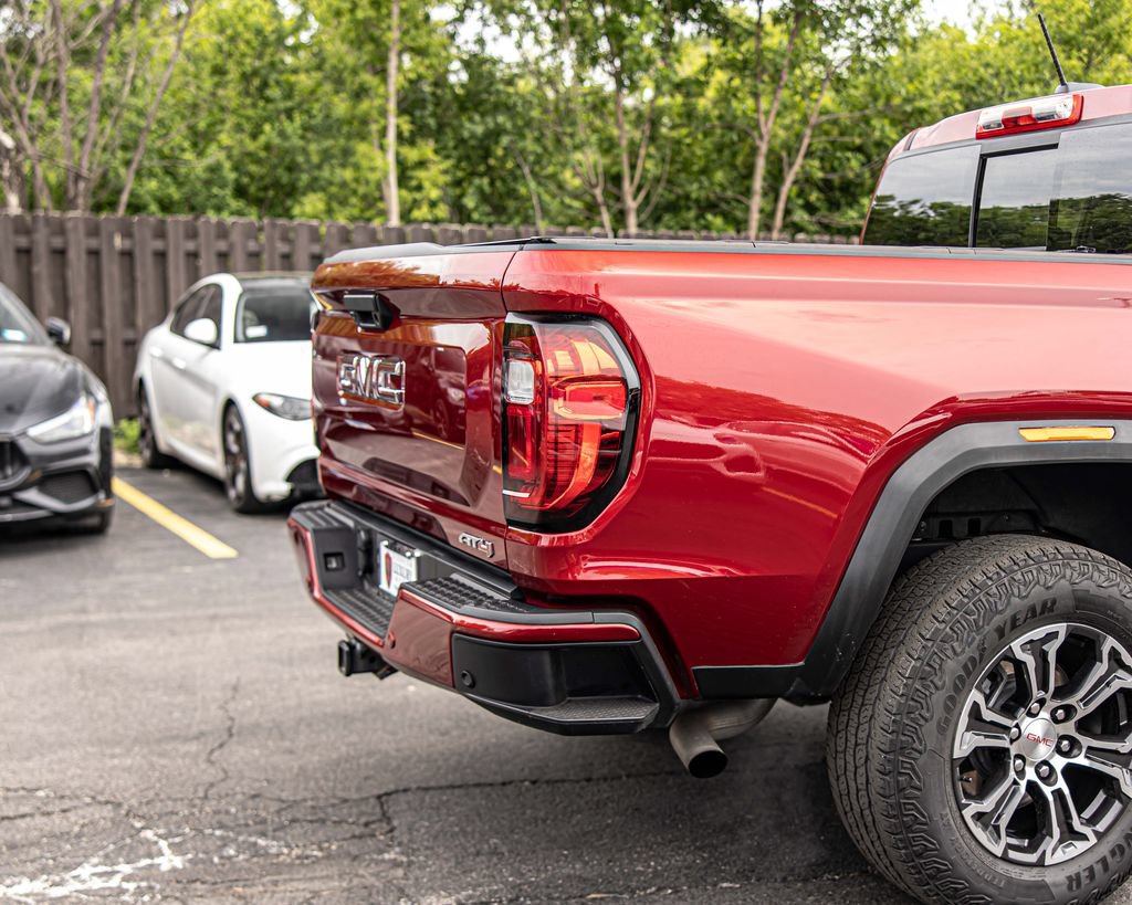 Used 2024 GMC Canyon AT4 w/ AT4 Premium Package AWD/4WD image 14