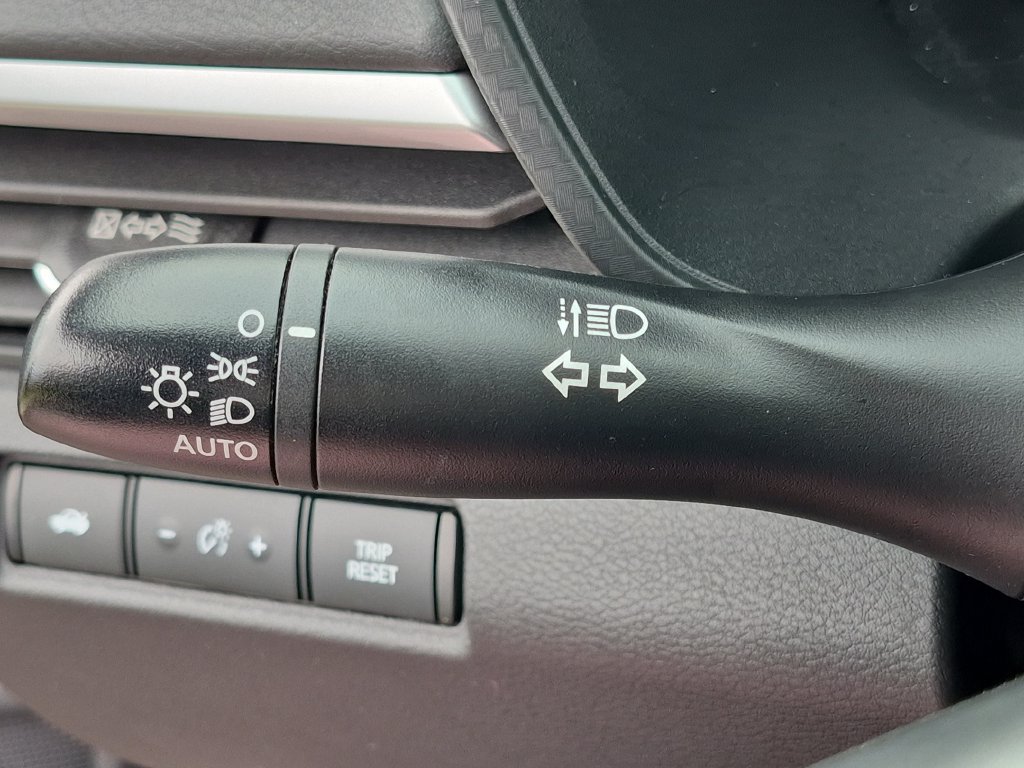 Used 2022 Nissan Altima 2.5 SV FWD image 19