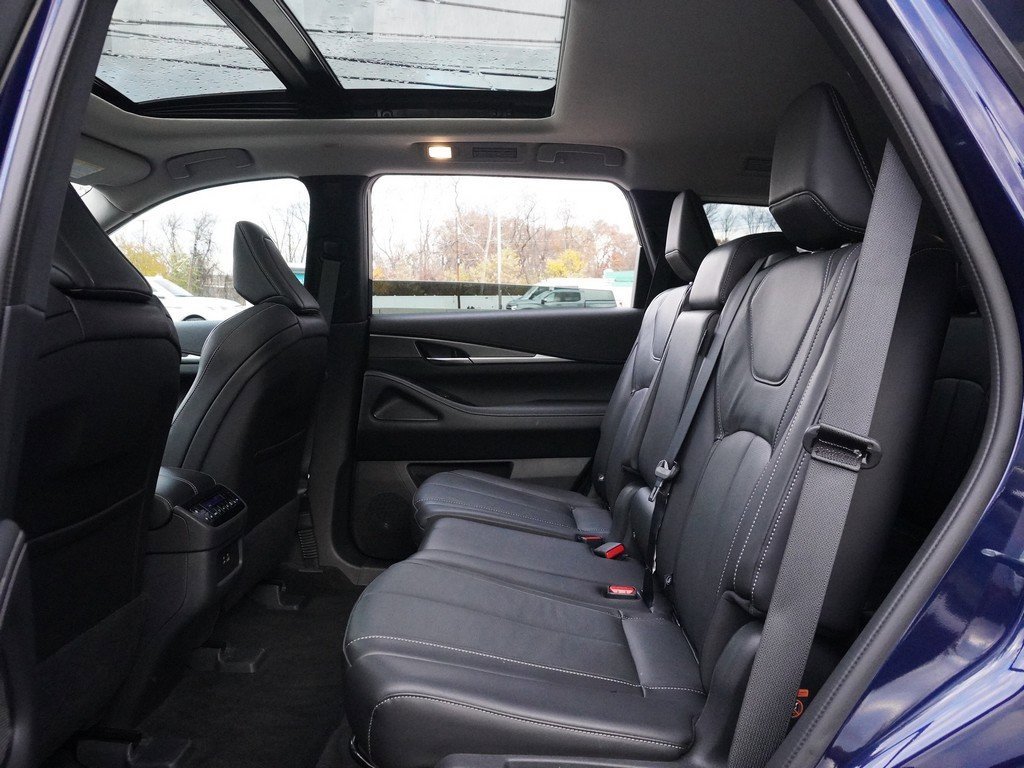 Used 2025 INFINITI QX60 Luxe image 41