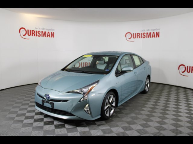 Used 2016 Toyota Prius Four Touring w/ Premium Convenience Package FWD image 2