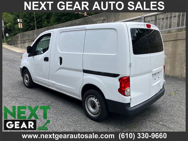 Used 2018 Chevrolet City Express LT image 3
