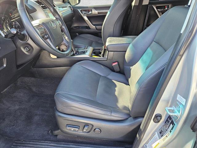 Used 2017 Lexus GX 460 w/ Navigation Package image 16