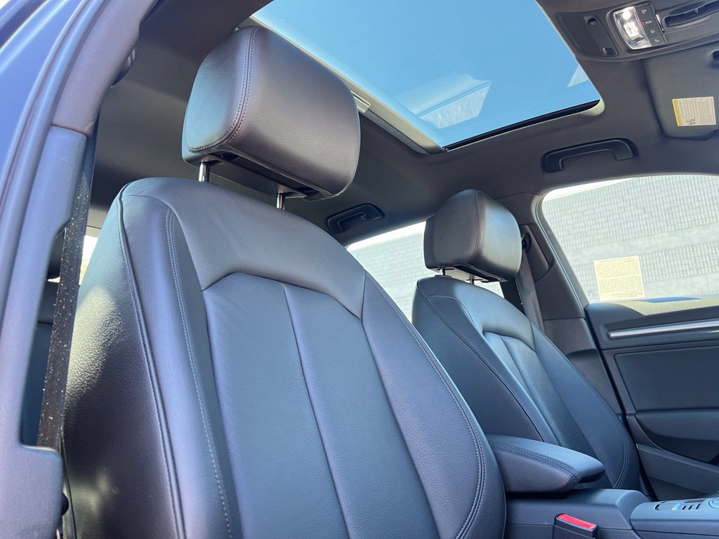 Used 2017 Audi A3 e-tron Prestige FWD image 24