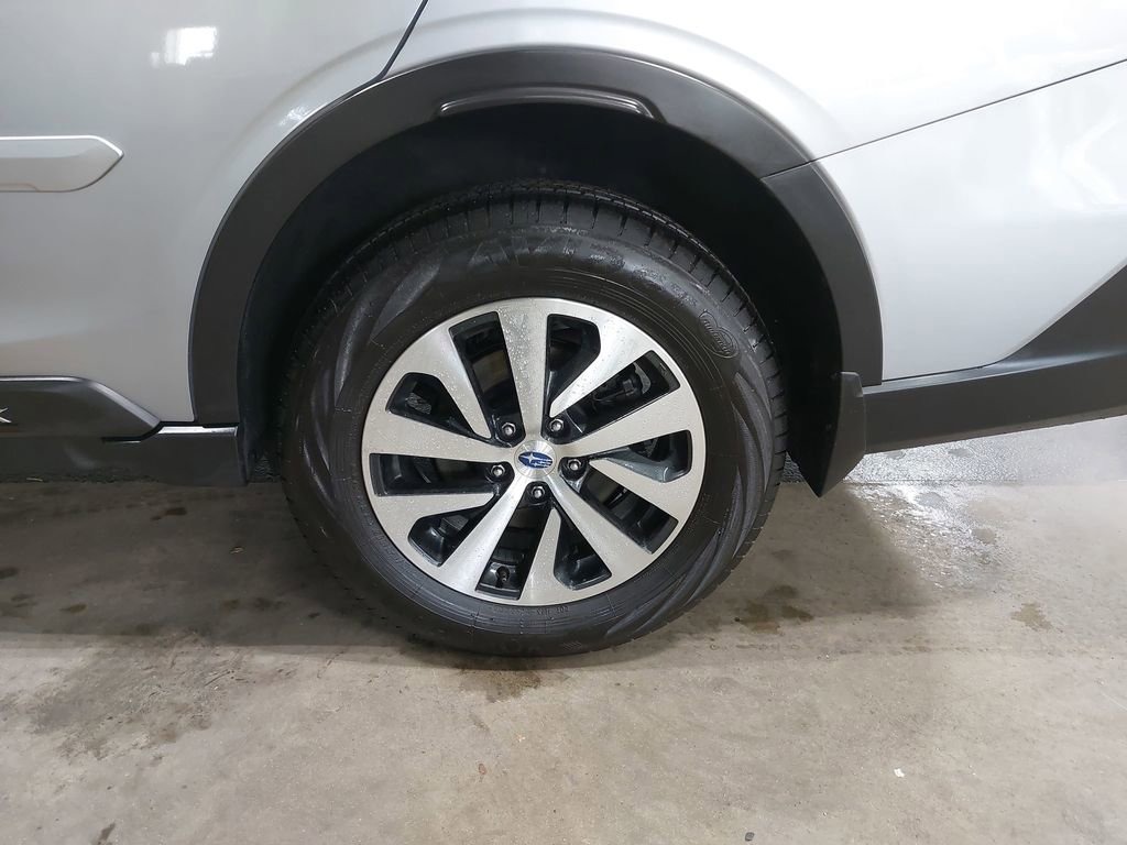 Used 2022 Subaru Outback Premium image 31