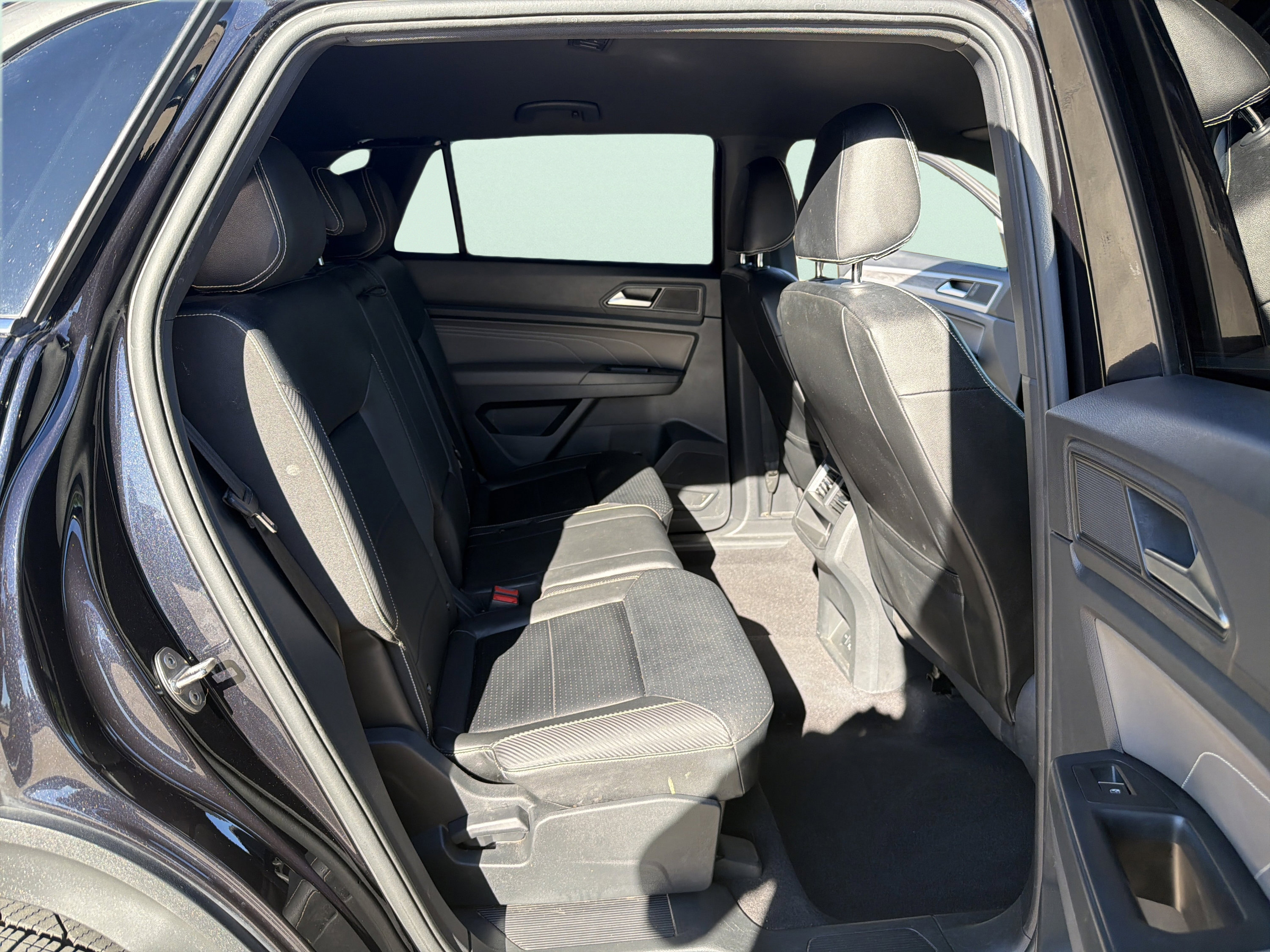 Used 2021 Volkswagen Atlas Cross Sport SE FWD image 38
