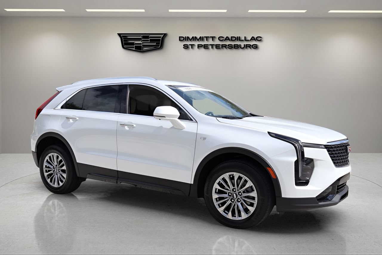 Certified 2025 Cadillac XT4 Premium Luxury w/ Technology Package FWD image 7