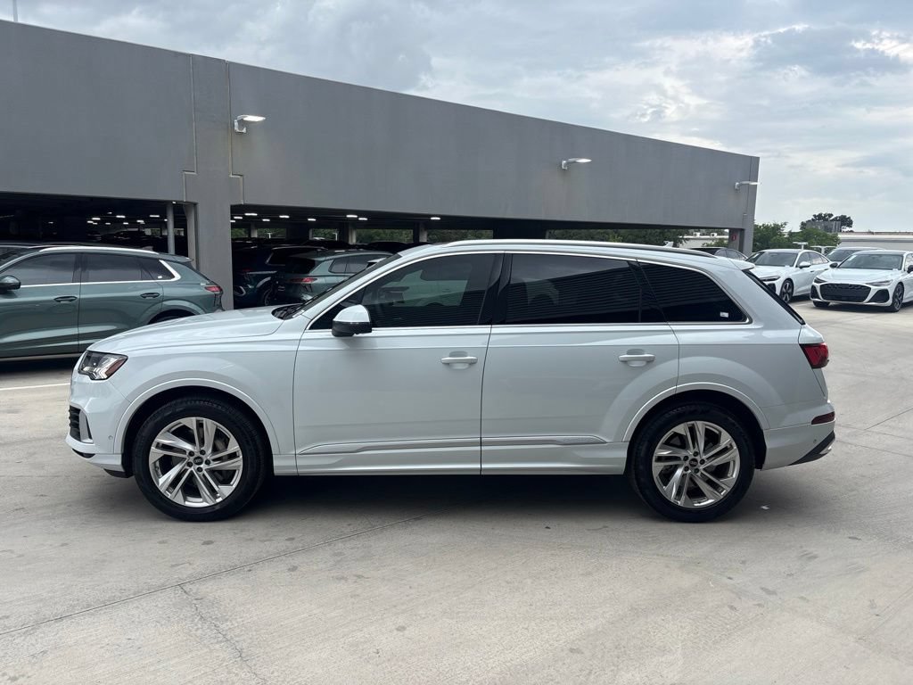Used 2023 Audi Q7 3.0T Premium AWD/4WD image 12