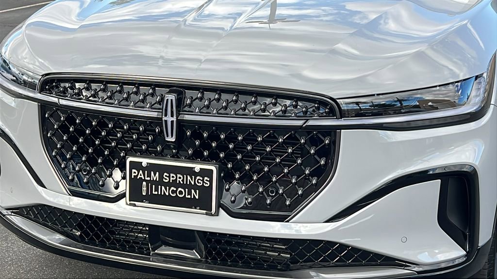 New 2026 Lincoln Nautilus Reserve w/ Jet Appearance Package AWD/4WD image 3
