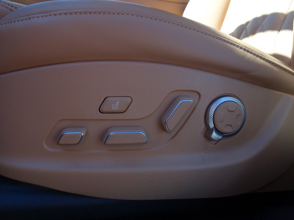Used 2024 Genesis GV80 3.5T w/ Prestige Package AWD/4WD image 12