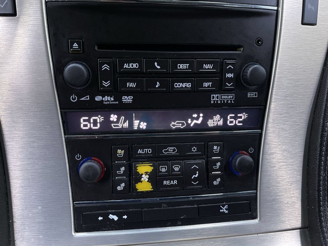 Used 2013 Cadillac Escalade Platinum image 24