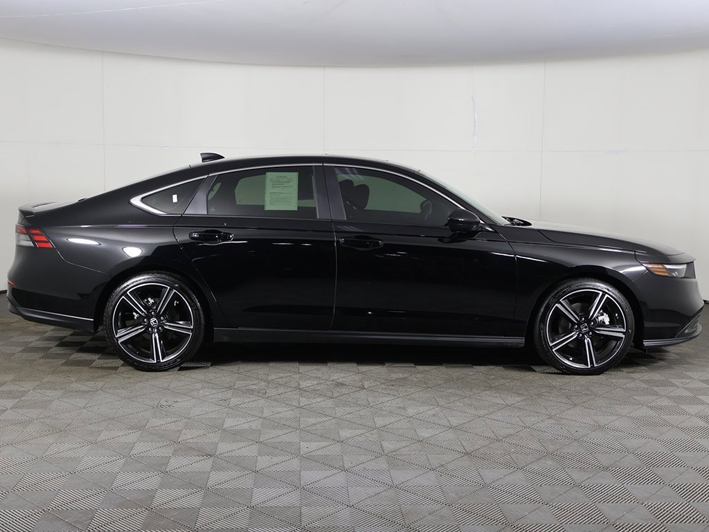 Used 2025 Honda Accord Sport image 19