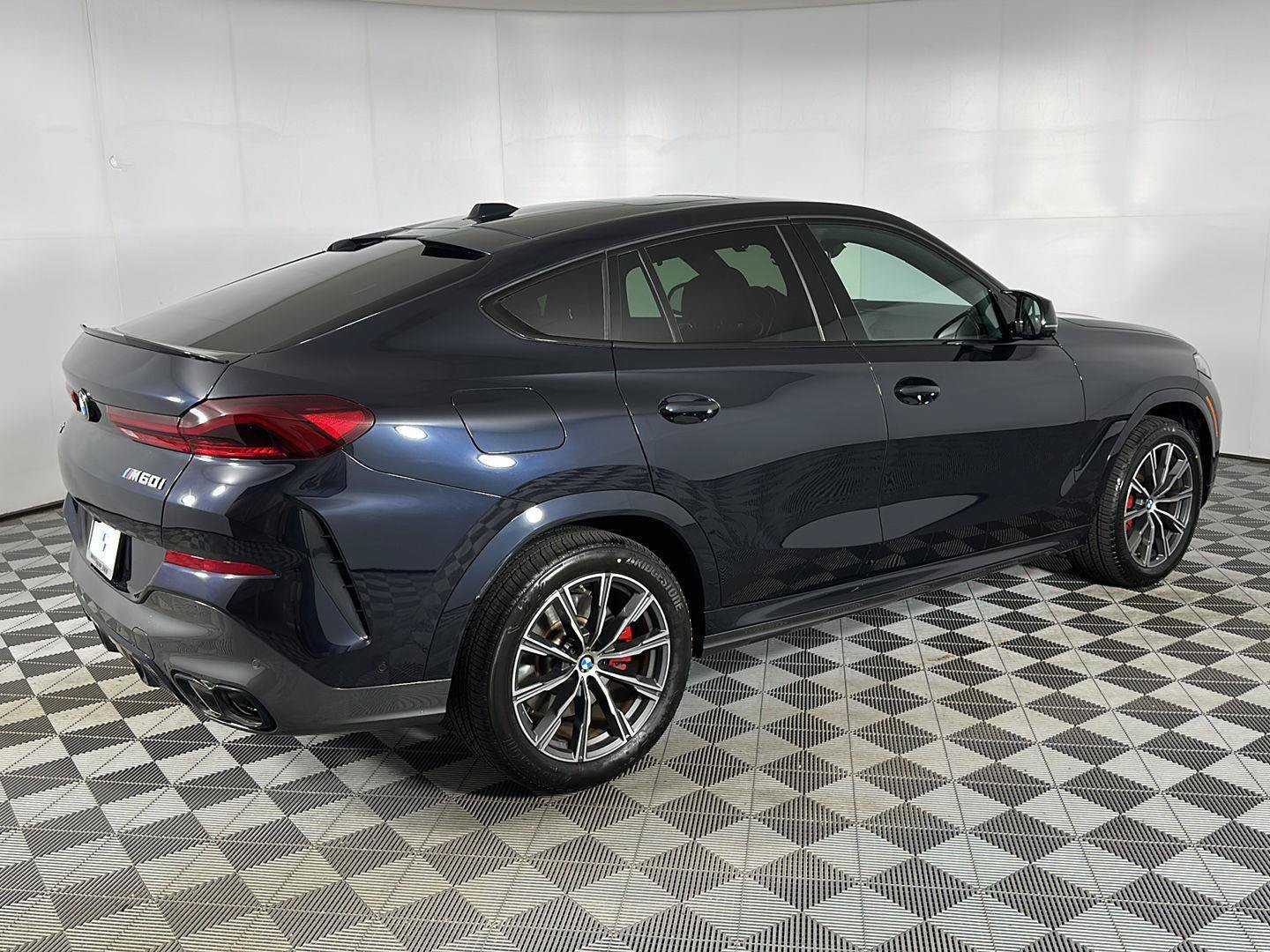 Used 2024 BMW X6 M60i AWD/4WD image 31