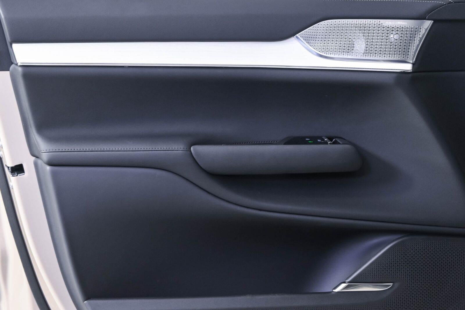Certified 2026 Volvo EX90 Ultra AWD/4WD image 7