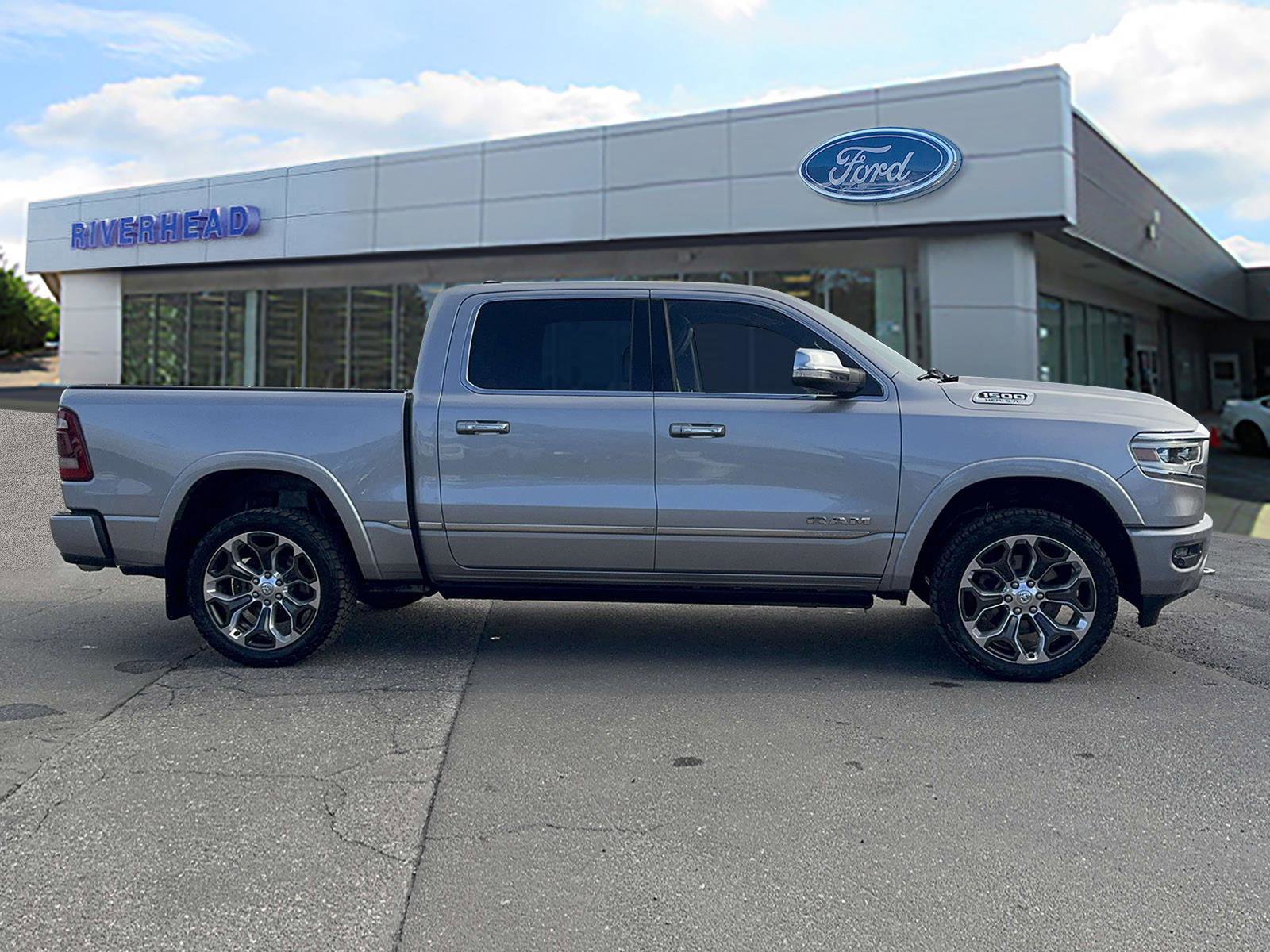 Used 2020 RAM 1500 Limited image 3