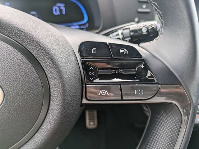 Used 2025 Hyundai Elantra Sport FWD image 19
