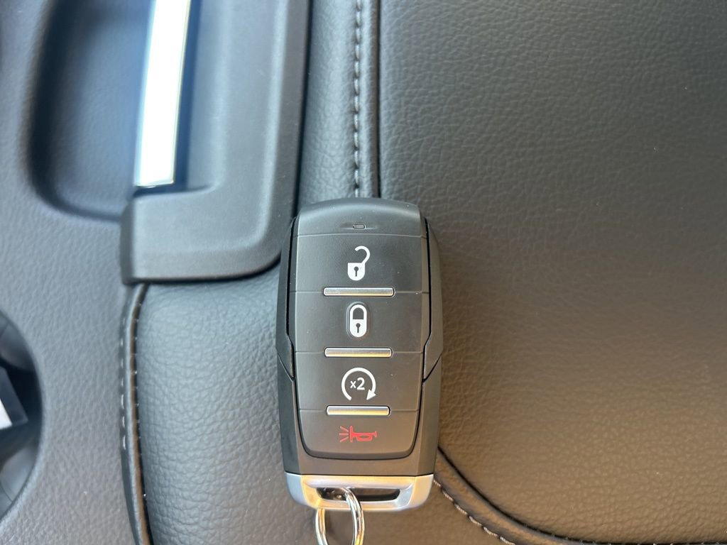 New 2026 RAM 5500 Tradesman AWD/4WD image 34