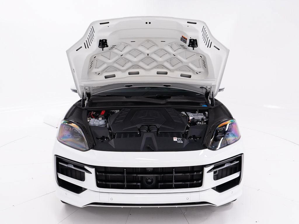 Used 2026 Porsche Cayenne GTS AWD/4WD image 46