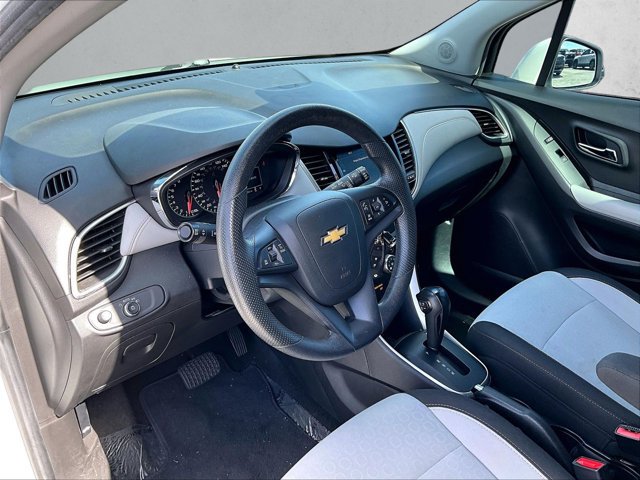 Used 2021 Chevrolet Trax LS w/ Tint and Cruise Package FWD image 14