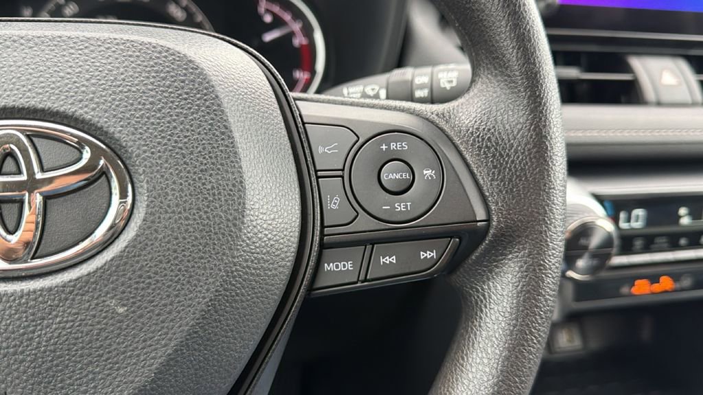 Certified 2025 Toyota RAV4 XLE image 27