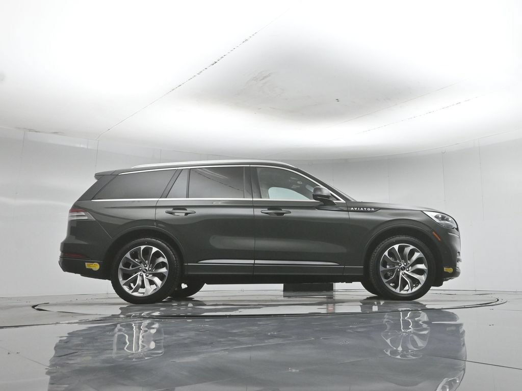 Used 2022 Lincoln Aviator Grand Touring w/ Equipment Group 301A AWD/4WD image 49