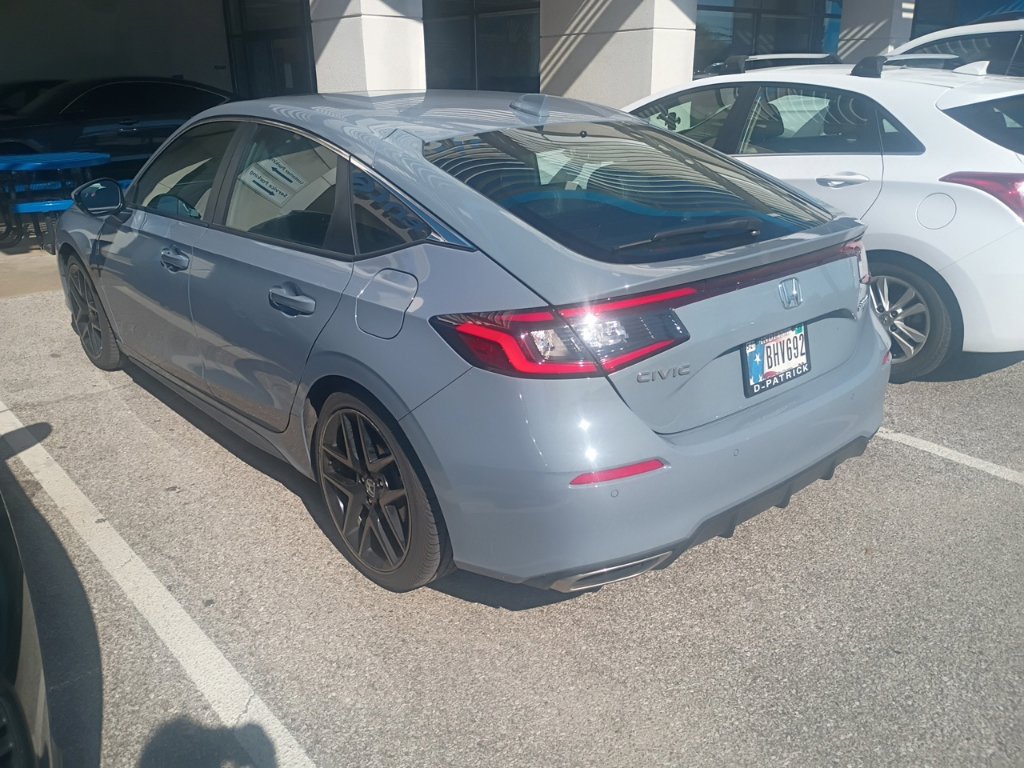 Used 2024 Honda Civic Sport Touring image 4