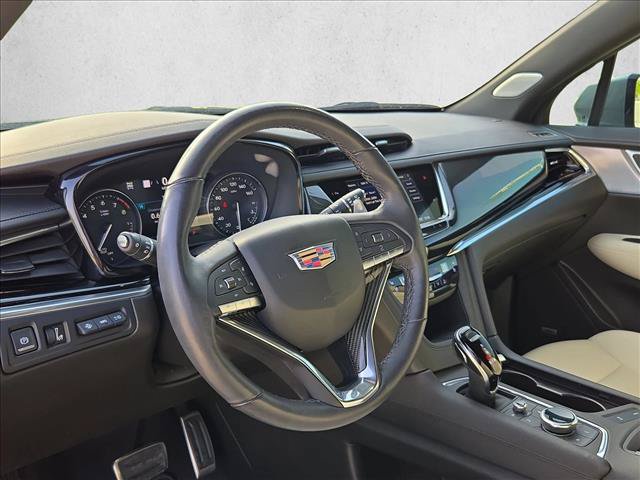 Used 2023 Cadillac XT6 Sport w/ Technology Package AWD/4WD image 10