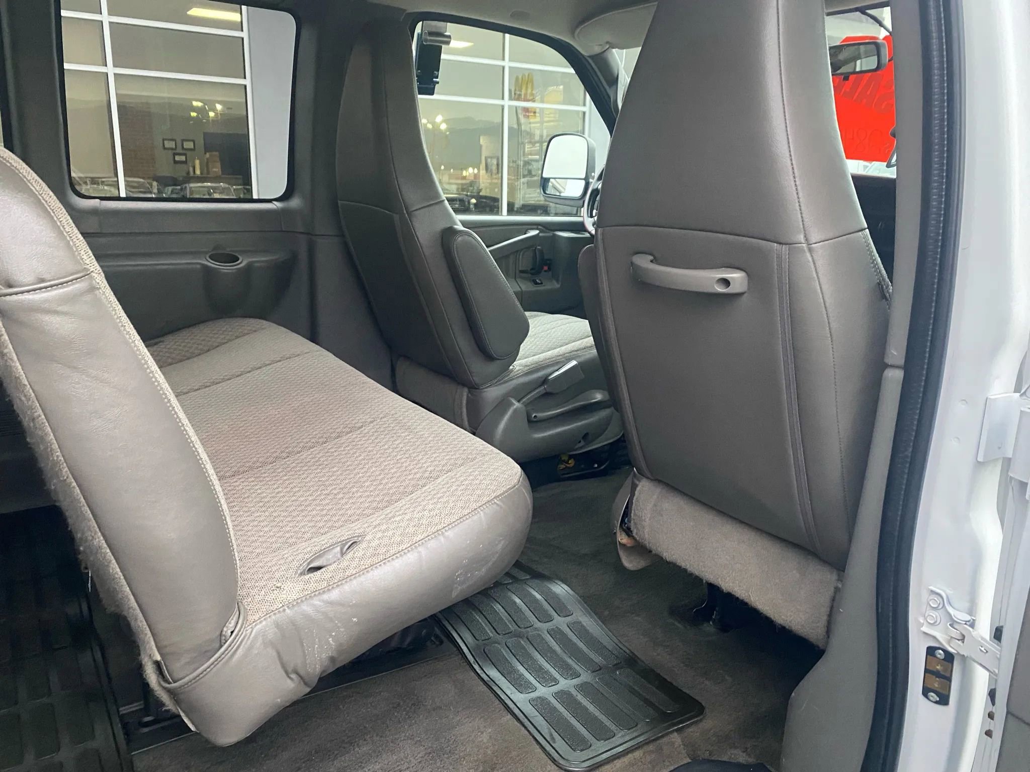 Used 2016 Chevrolet Express 3500 LT w/ LT Preferred Equipment Group RWD image 23