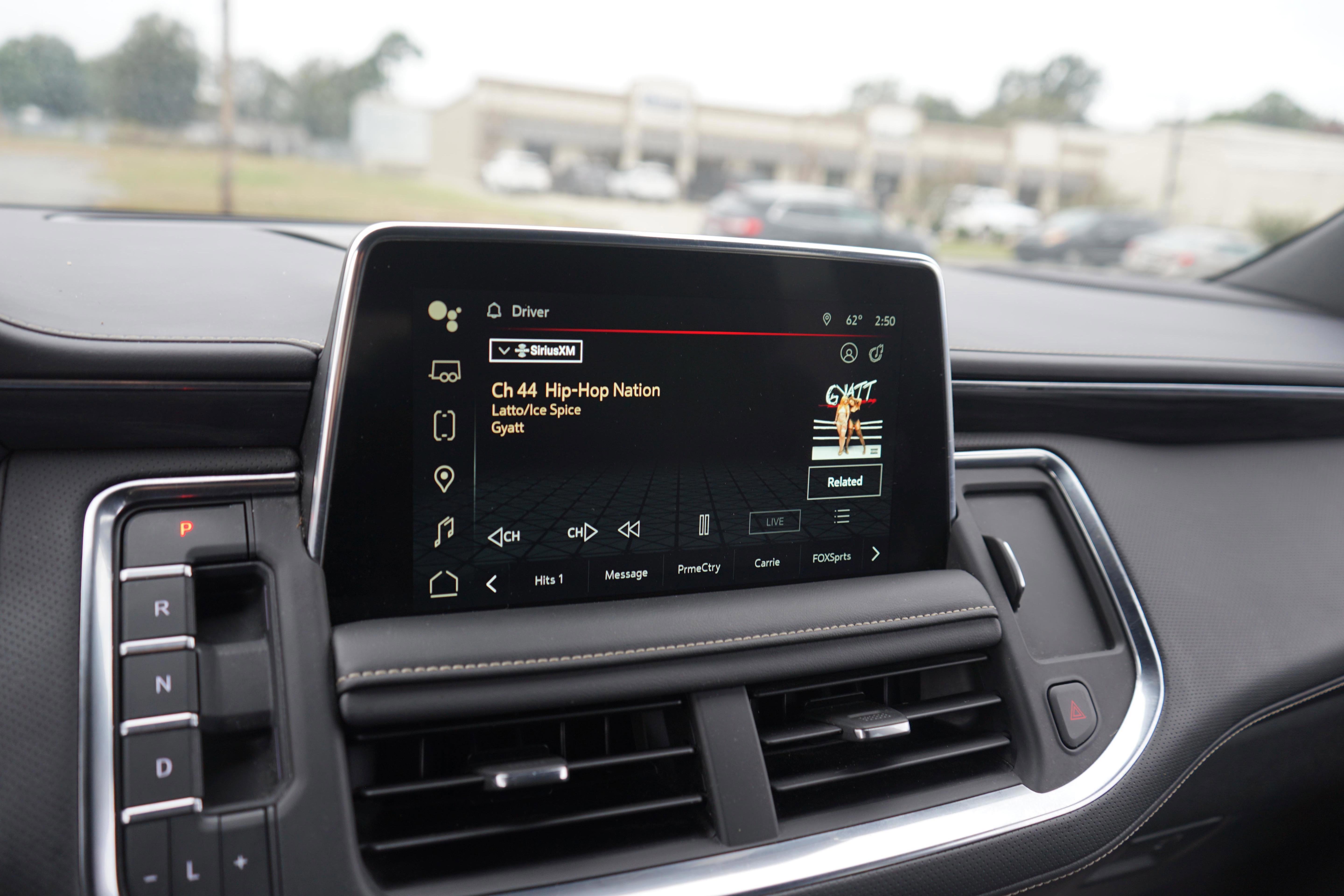 Used 2023 GMC Yukon SLT w/ SLT Premium Package AWD/4WD image 14