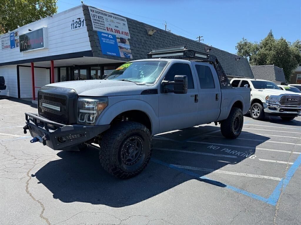 Used 2016 Ford F250 Platinum w/ FX4 Off-Road Package AWD/4WD image 1