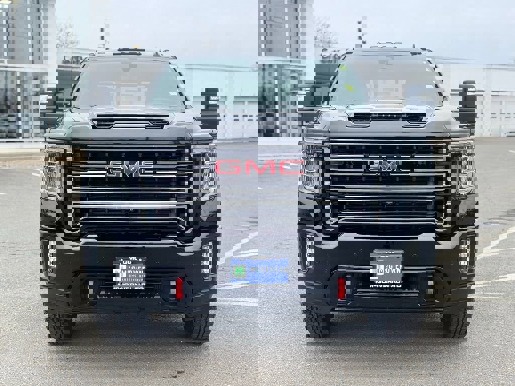 Used 2020 GMC Sierra 2500 AT4 w/ Technology Package image 9