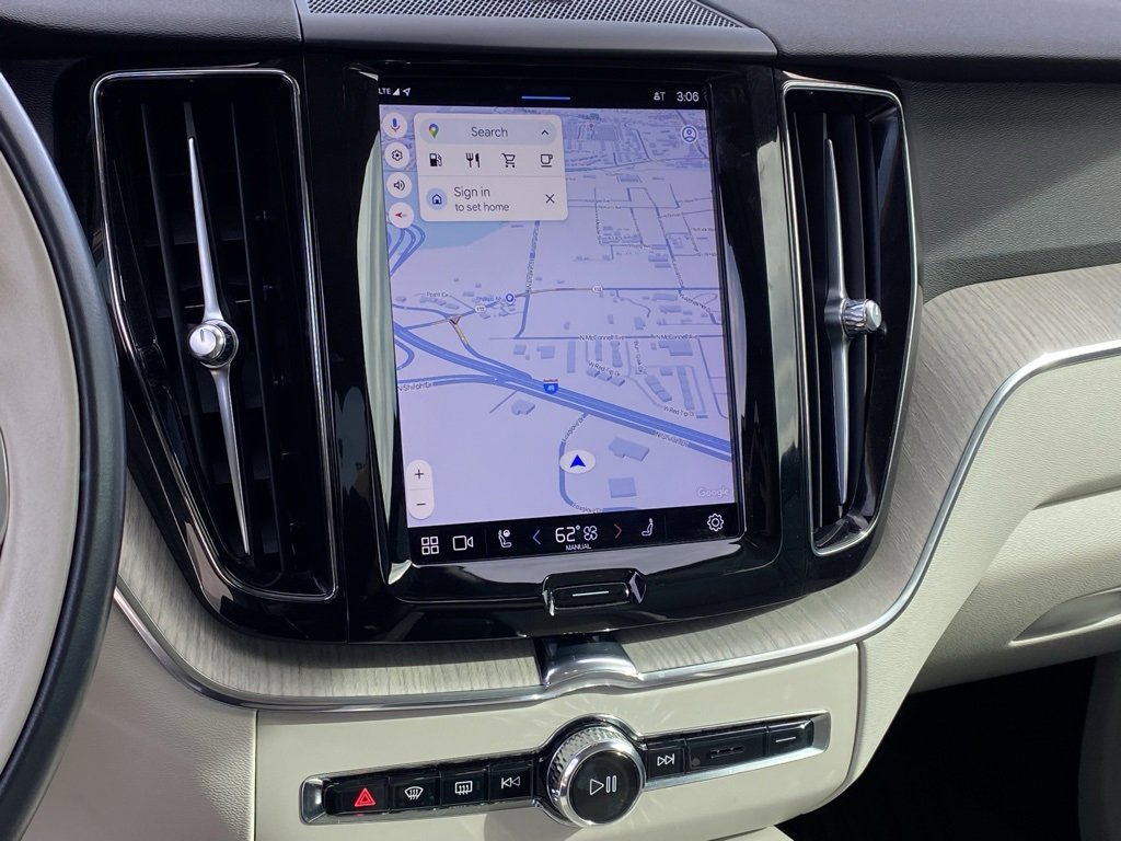 Used 2023 Volvo XC60 B5 Plus w/ Protection Package Premier image 18