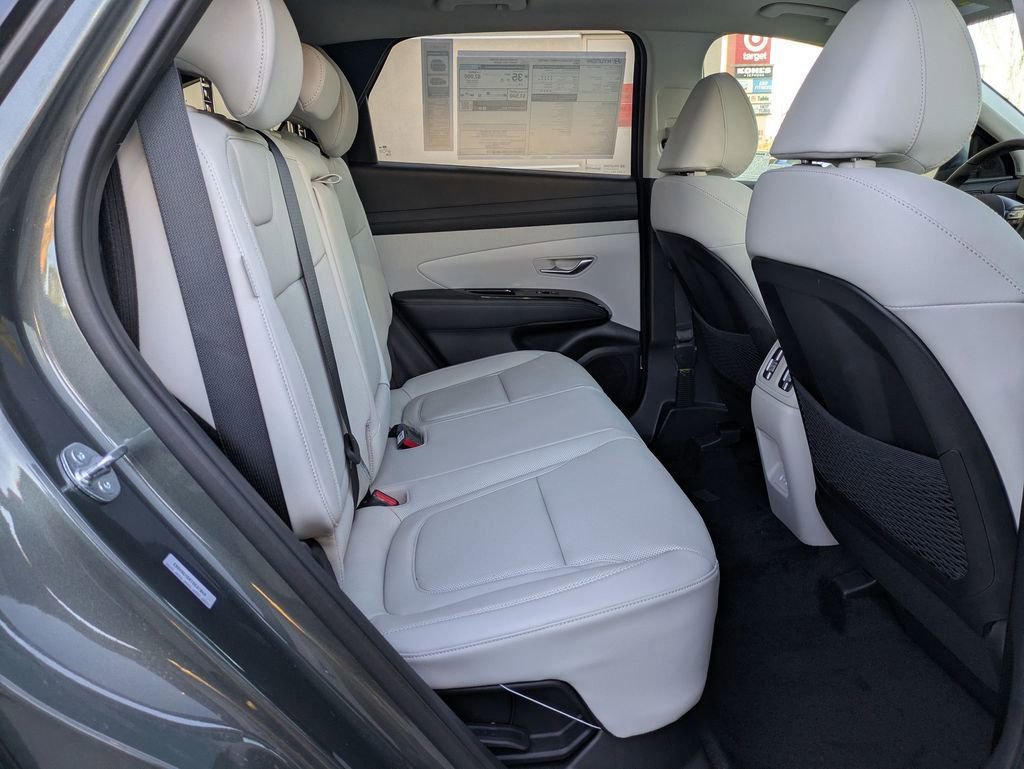 New 2025 Hyundai Tucson Limited image 28