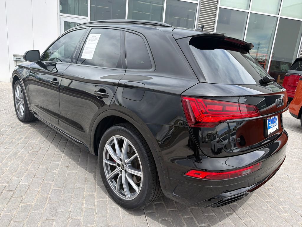 Used 2024 Audi Q5 e Prestige w/ Prestige Package AWD/4WD image 3