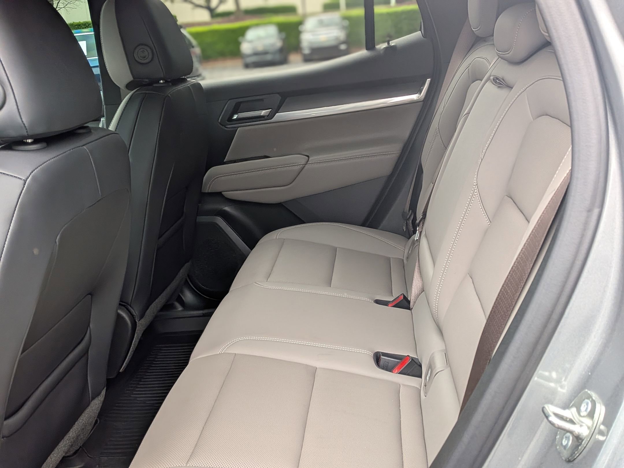 Certified 2025 GMC Terrain Elevation w/ Elevation Premium Package AWD/4WD image 33