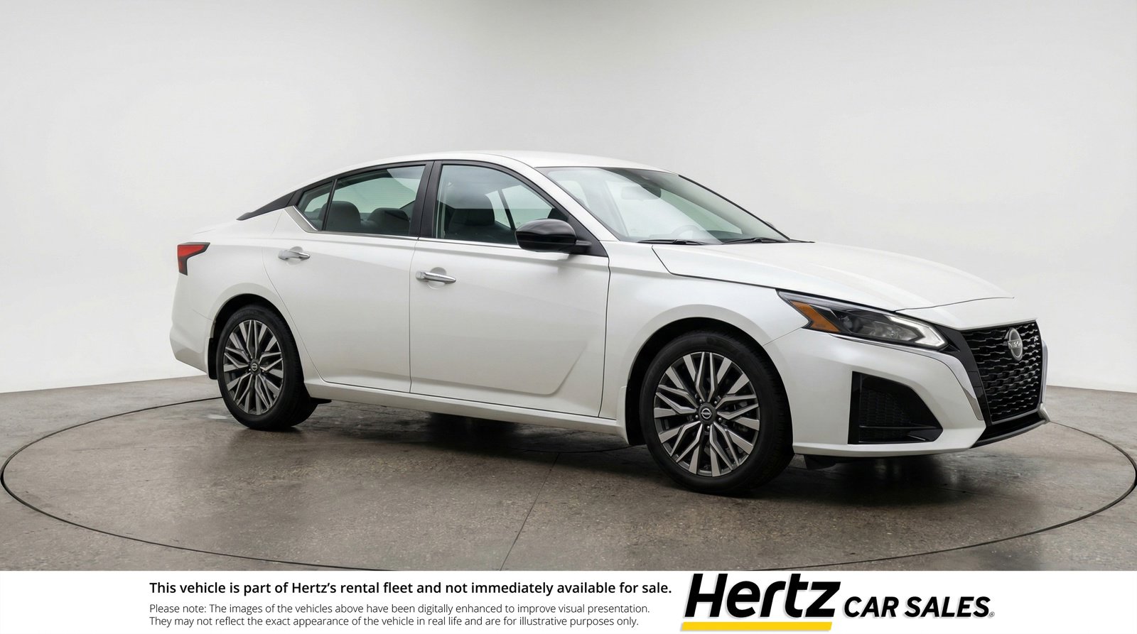 Used 2025 Nissan Altima 2.5 SV image 1