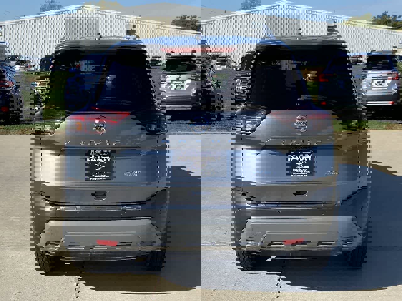 Used 2021 Nissan Rogue SV w/ Premium Package image 5