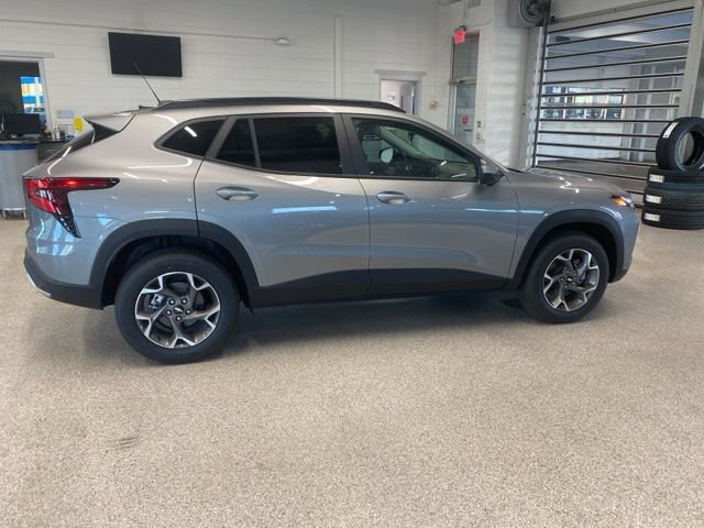 New 2025 Chevrolet Trax LT image 4
