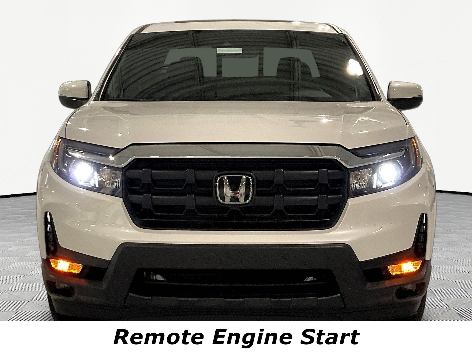 Used 2025 Honda Ridgeline RTL+ image 2
