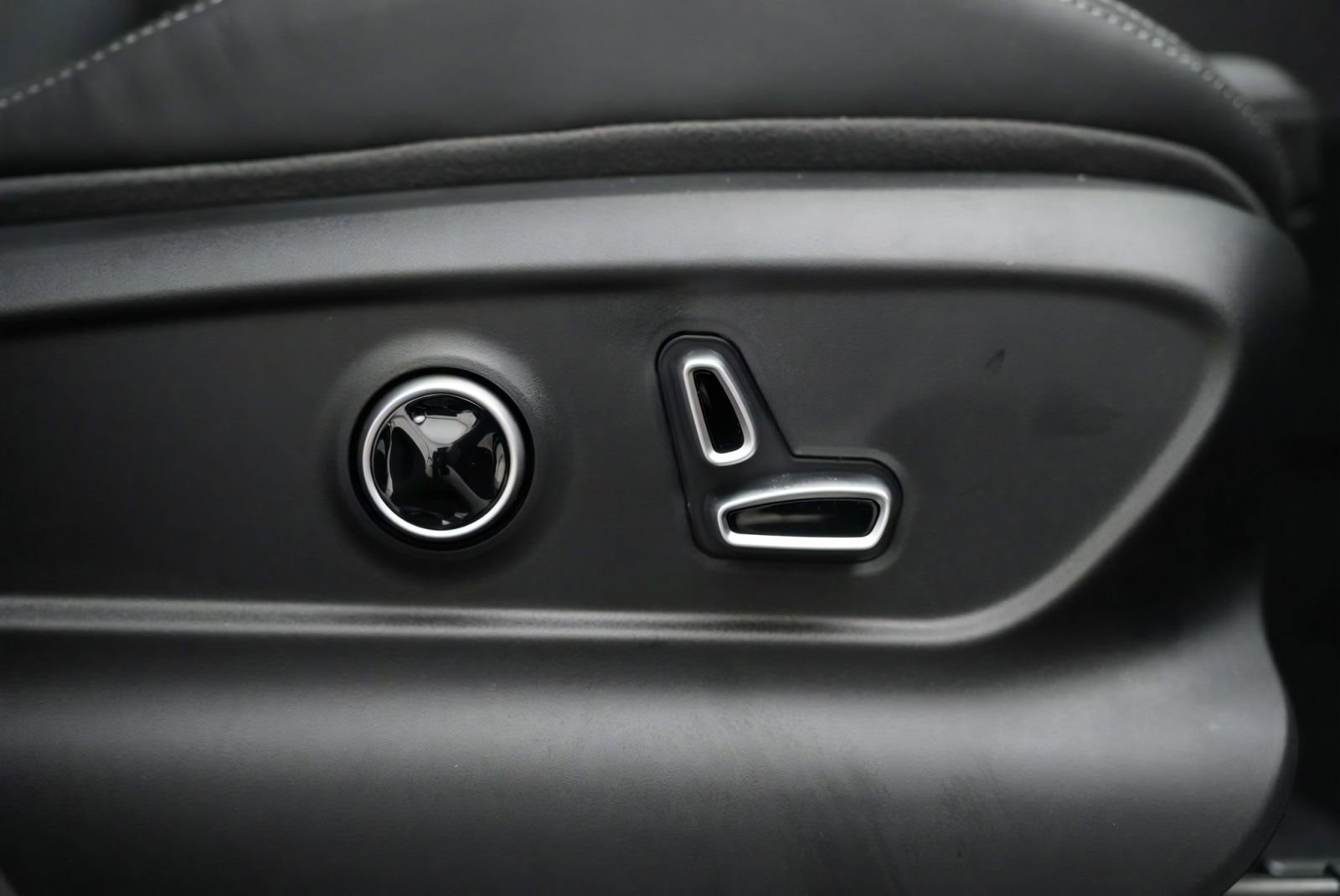 New 2025 Maserati Grecale Modena AWD/4WD image 40