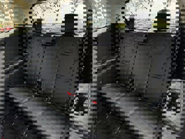 Used 2022 Kia Telluride EX w/ EX Premium Package image 32