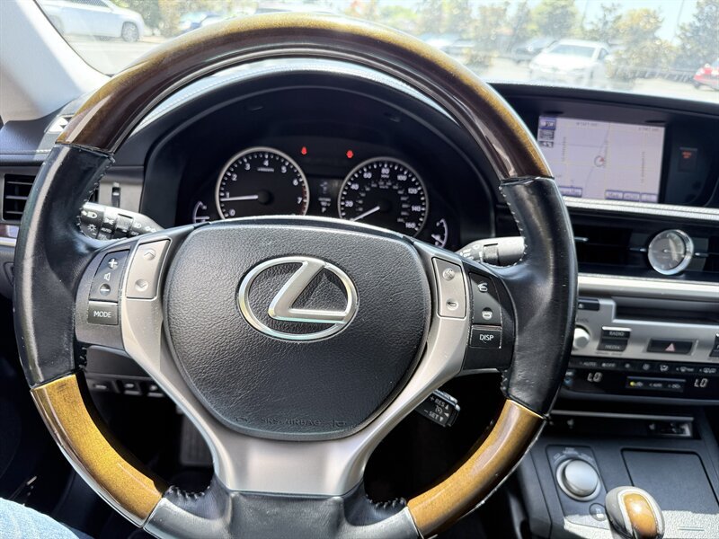 Used 2013 Lexus ES 350 w/ Premium Pkg FWD image 15
