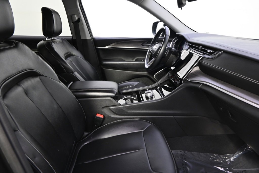 Used 2022 Jeep Grand Cherokee L Limited image 16